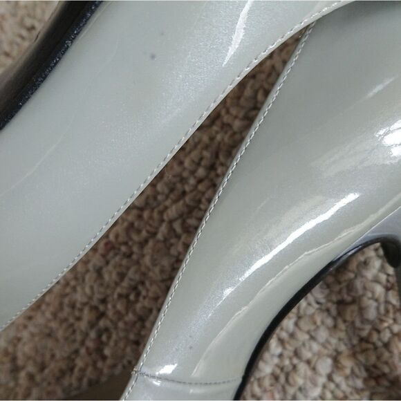 Stuart Weitzman Nouveau Silver Aniline patent leather pump size 7.5M - Picture 10 of 12